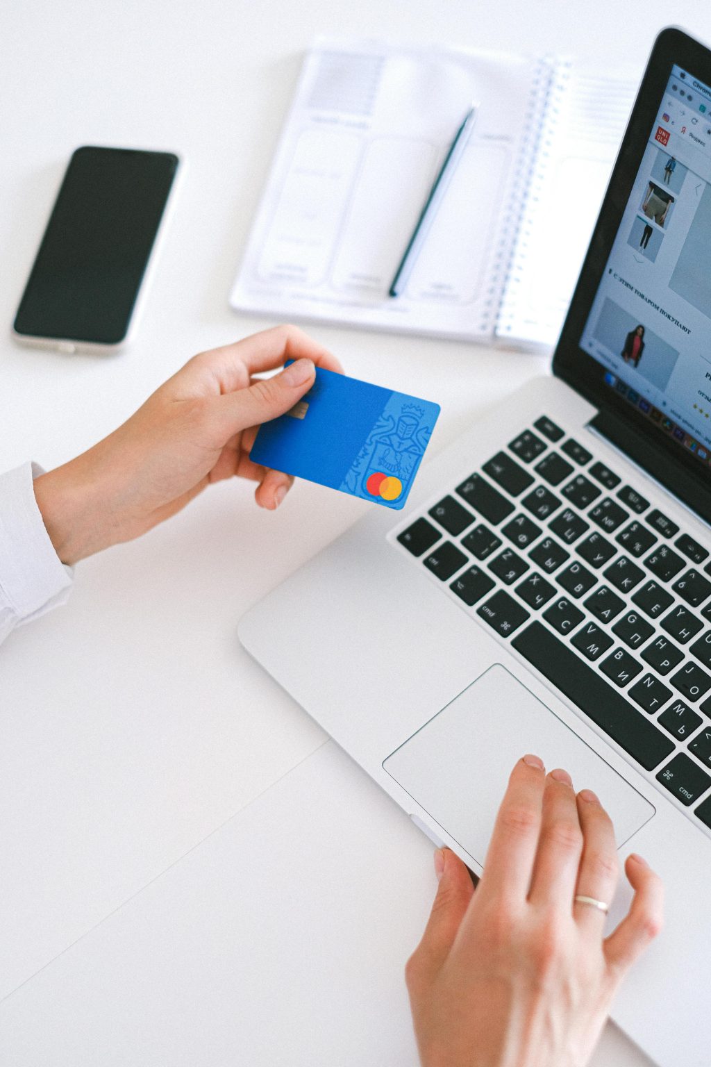 Expert Warns Shoppers Searching for ‘Too Good To Be True’ Deals Are Most at Risk of Scams
