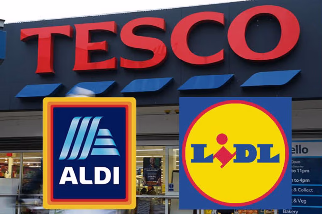 Tesco vs Aldi: Which Offers Better Value for UK Shoppers? Side-by-side exterior storefronts of a Tesco Extra store and an Aldi store in the United Kingdom, illustrating a comparison between the two major supermarkets.
